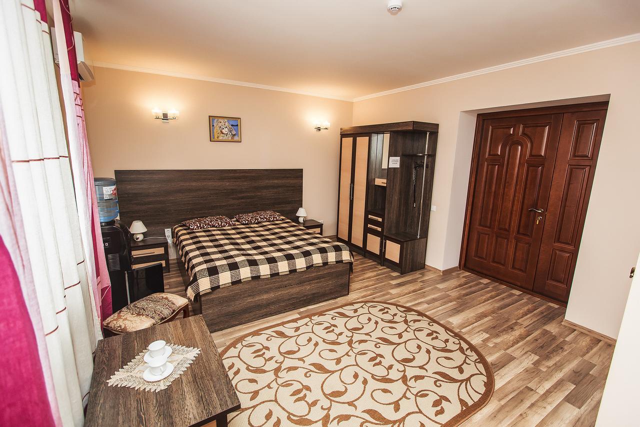 Slavyanskaya Hata Hotel Baranavichy Luaran gambar